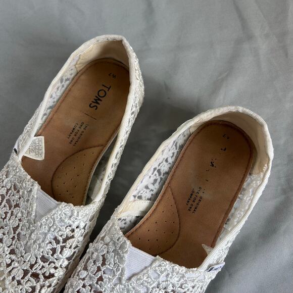 TOMS Women's size 7 Alpargata Crochet Slip on shoes - Picture 6 of 7